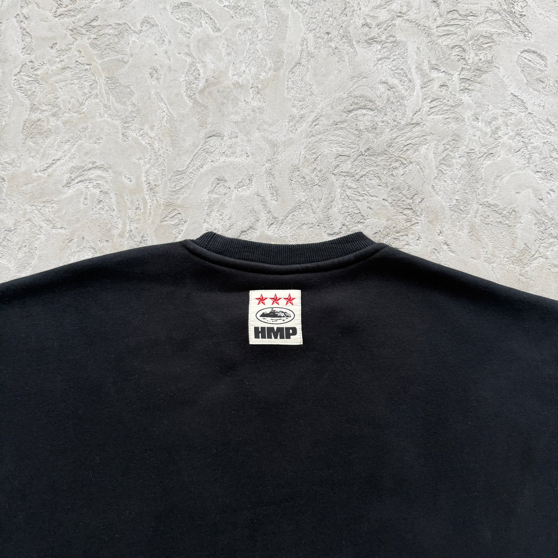 Conjunto Corteiz “HMP Stencil Crewneck” ( Preto )