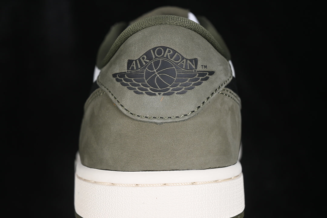 Air Jordan 1 Low "Medium Olive”