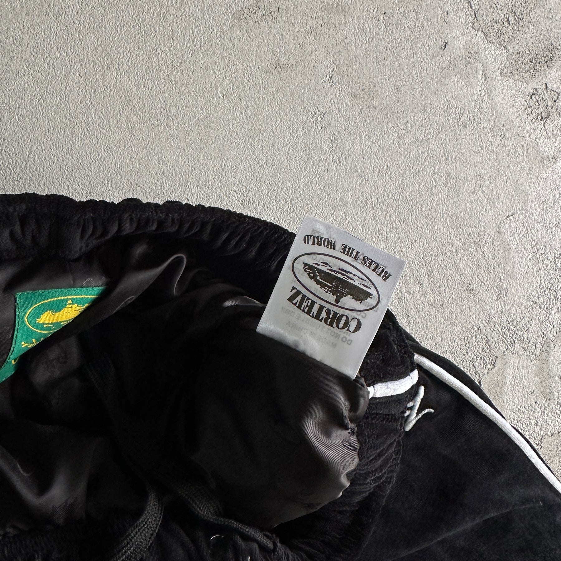 Conjunto Corteiz ”Velor” ( Preto )