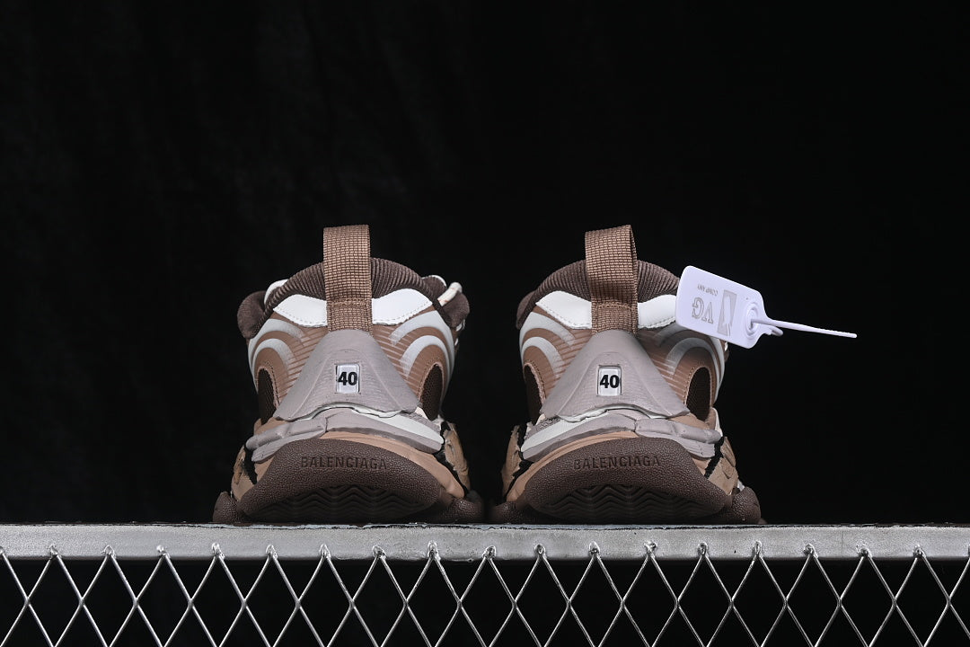 Balenciaga ”Brown Beige”