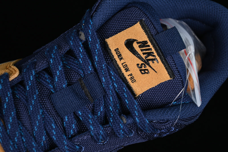 Dunk “Low Desert Ochre and Midnight”