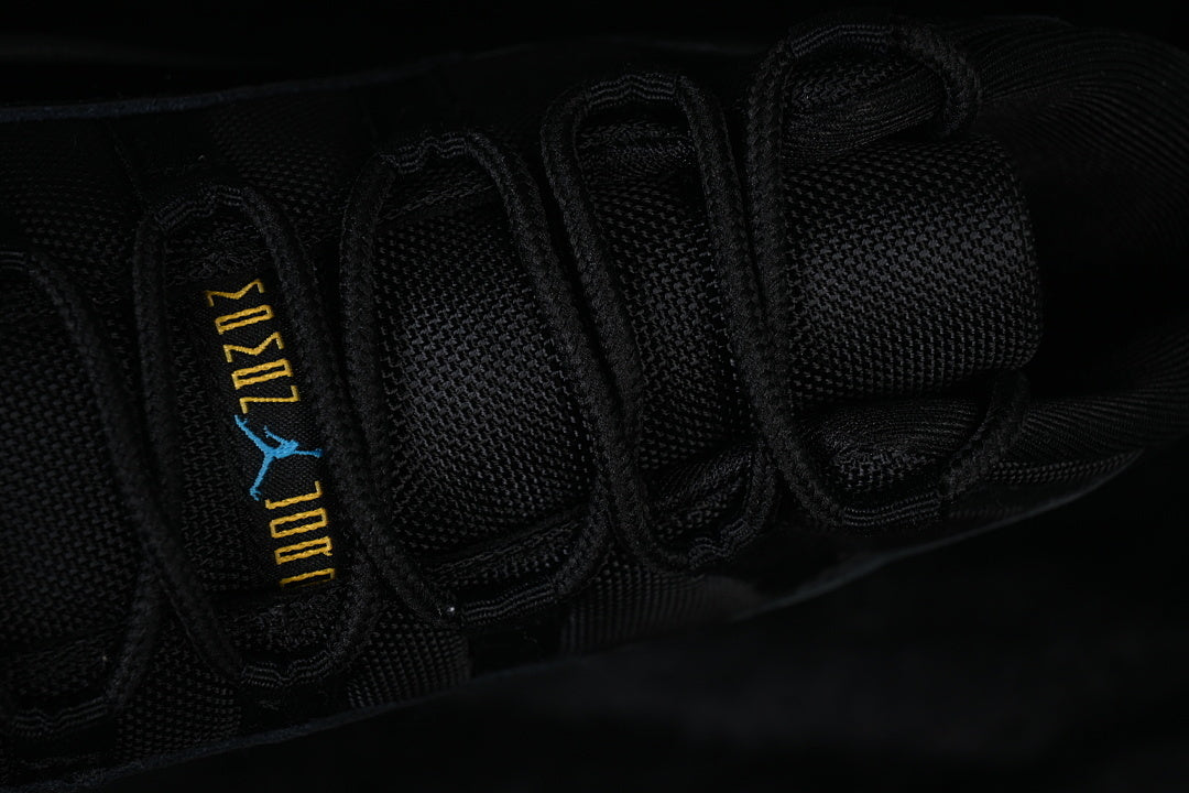 Air Jordan 11 ”Unc”