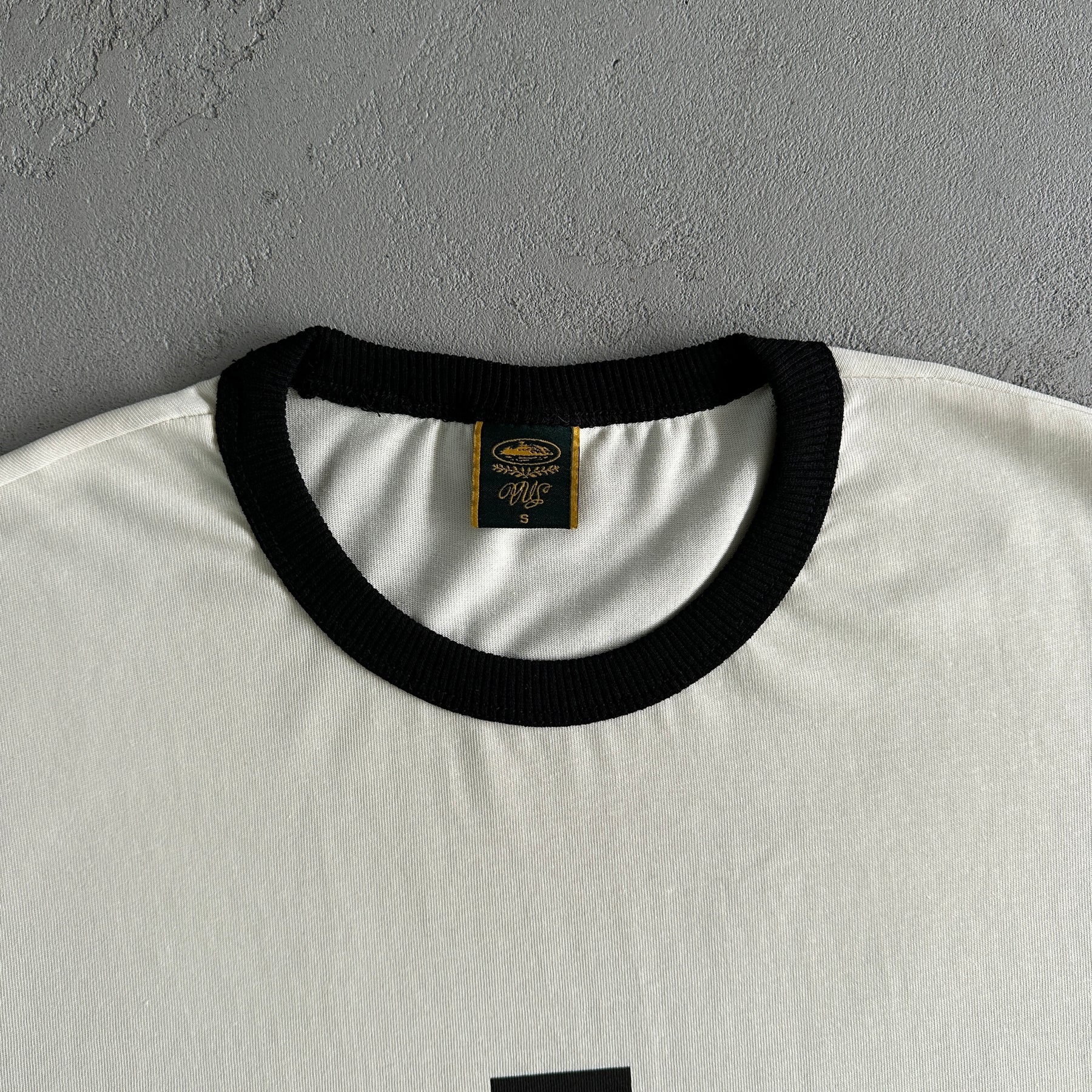 Camisa Corteiz “Rtw 18-23 Lundun”