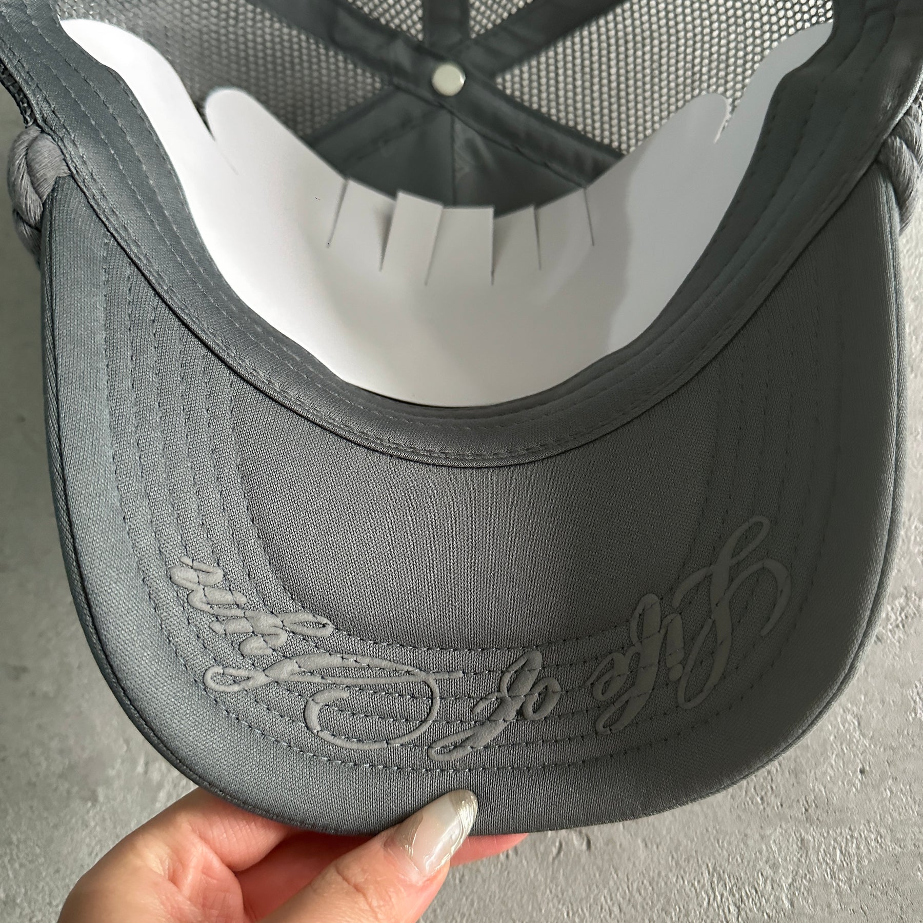 Boné Syna World ( Cinza )