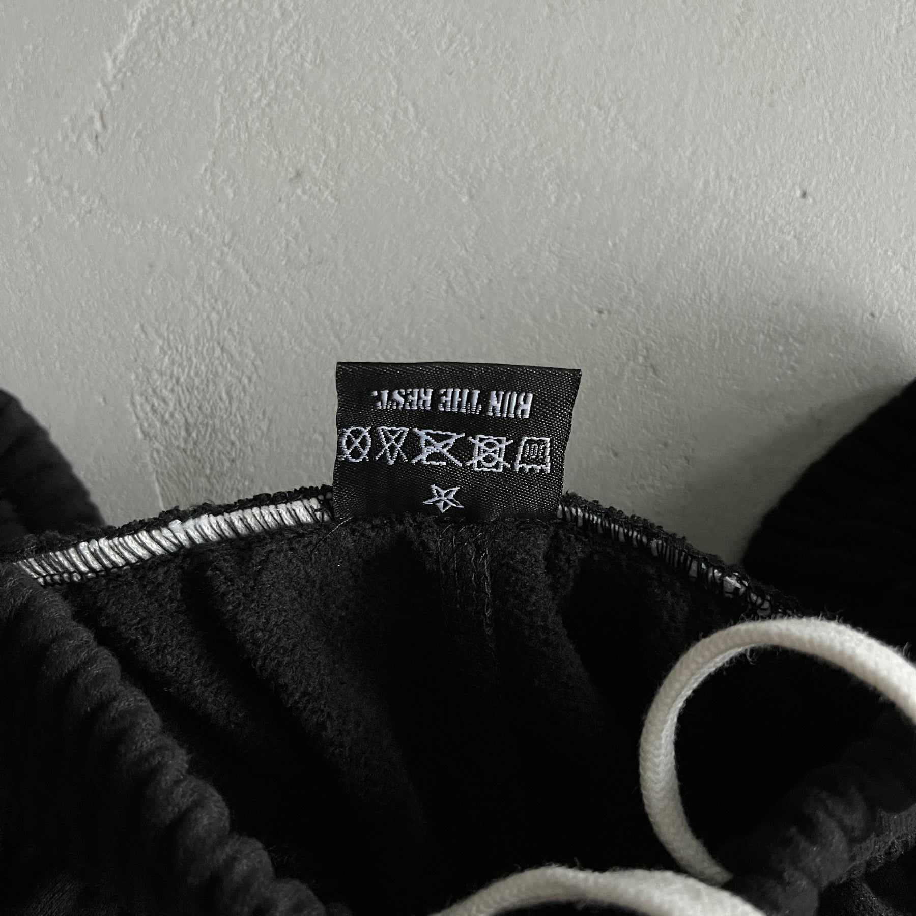 Calça Corteiz “Alcatraz Jogging”