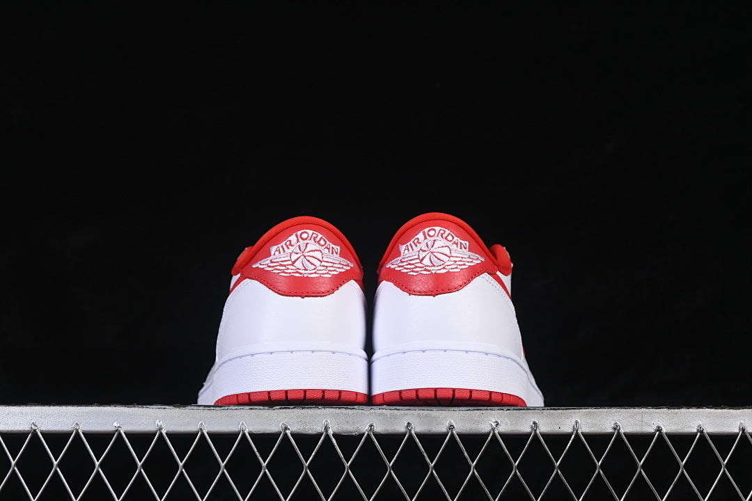 Air Jordan 1 Low “University Red”