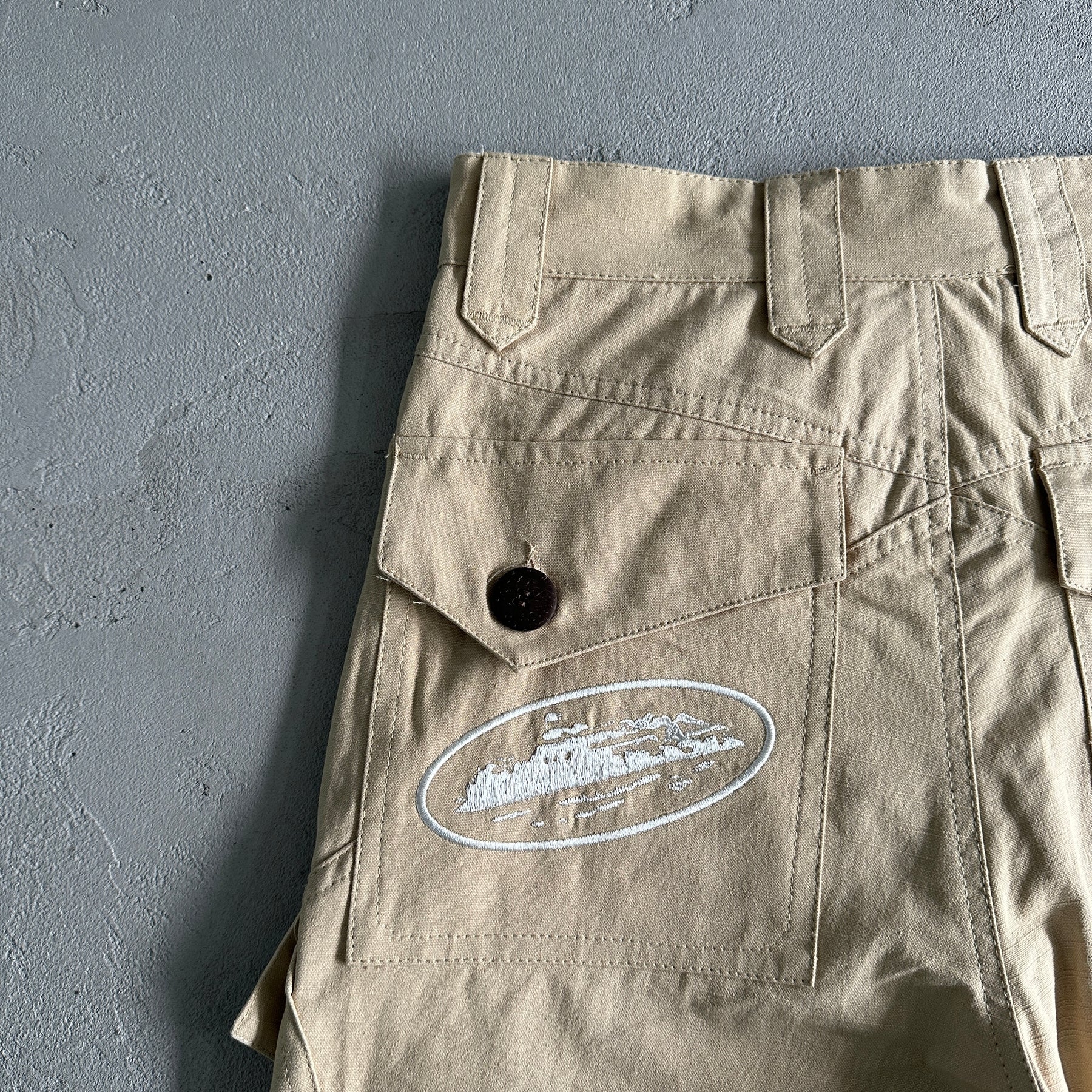Shorts Corteiz “Slant Pocket Khaki”