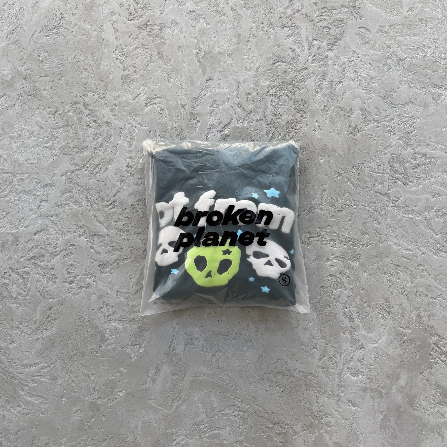 Moletom Broken Planet “Not From Here”