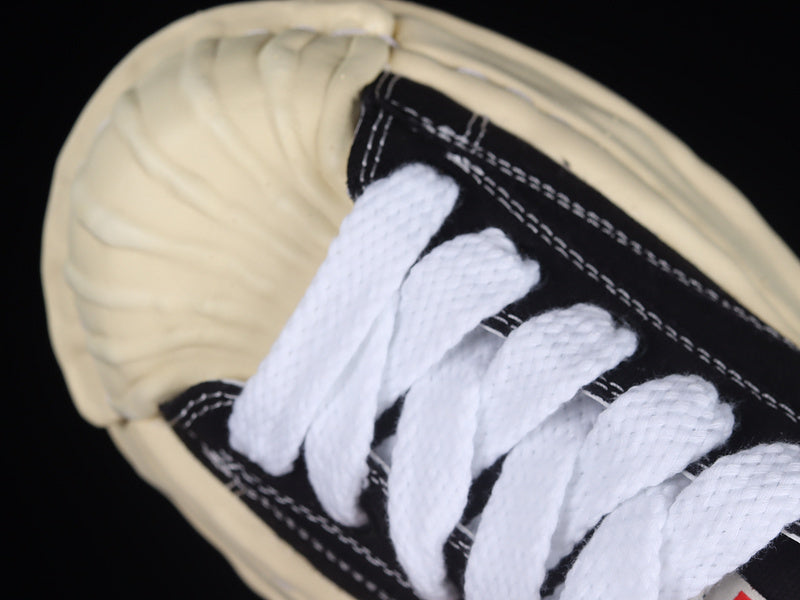 Mihara Yasuyu “Shell Head” ( Preto )