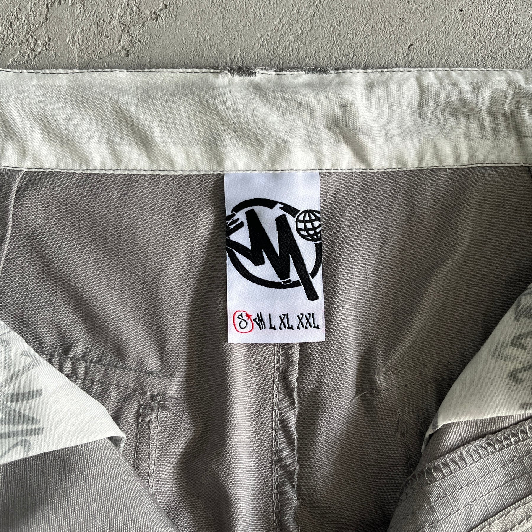 Shorts Cargo MNUS TWO “Graff” ( Cinza )
