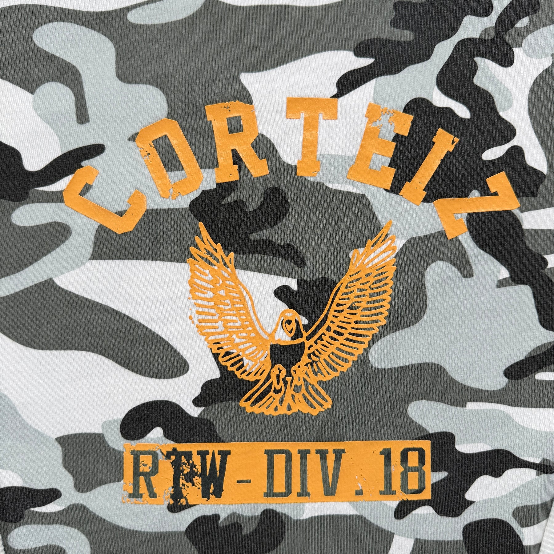 Sueter Corteiz “Eagle Camo Thermal”