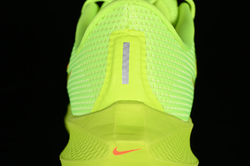 Air Zoom Pegasus 40 “Volt”