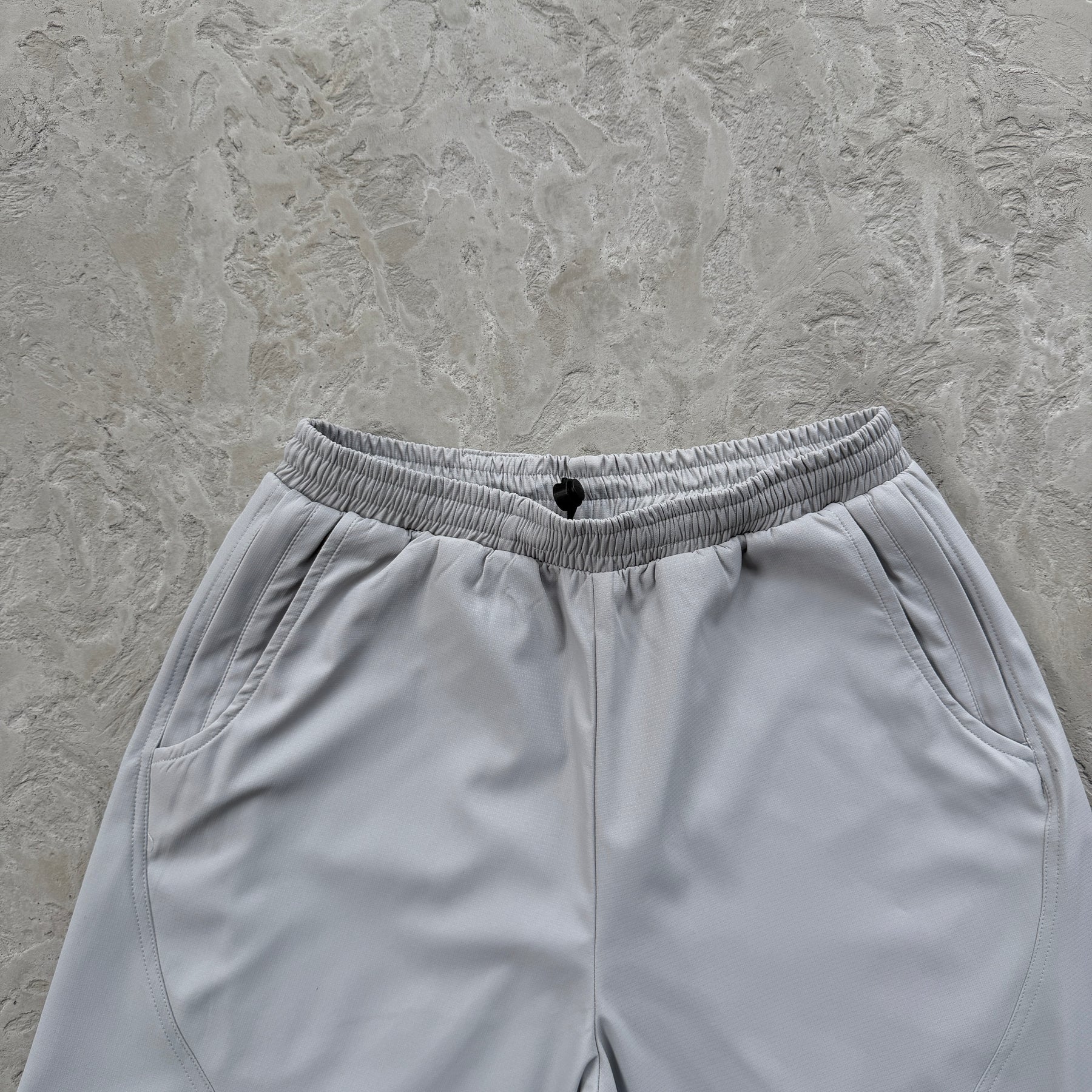 Shorts Mertra “Tech Shorts” ( Cinza )