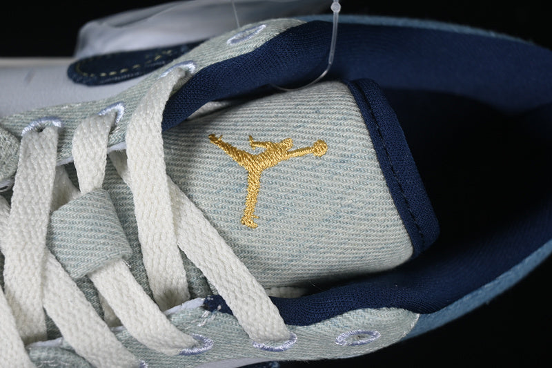 Dunk “Denim Star Blue”