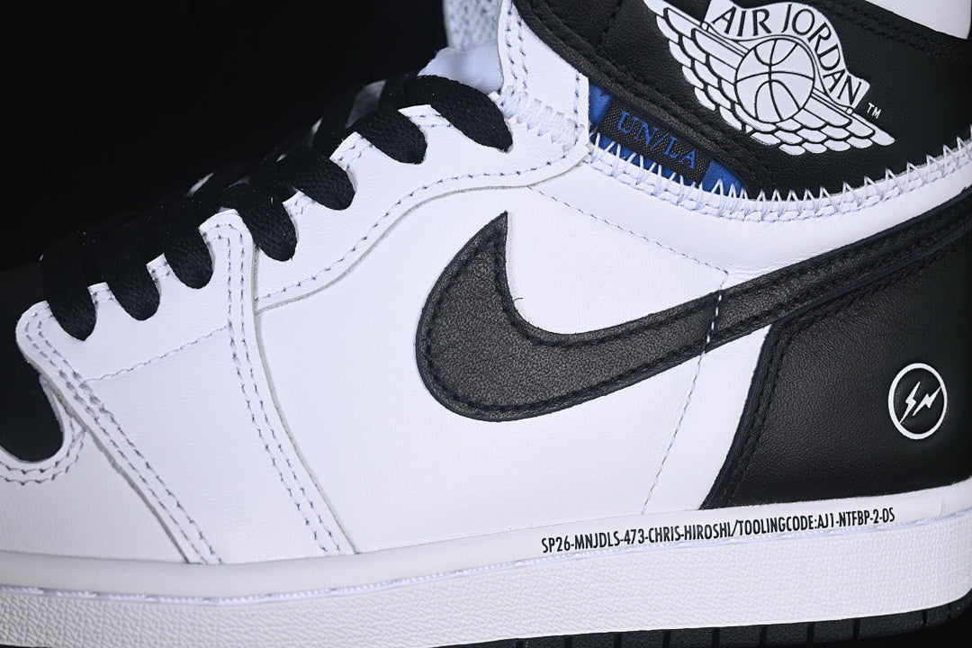 Air Jordan 1 High x Fragment Design ( Preto e Branco )