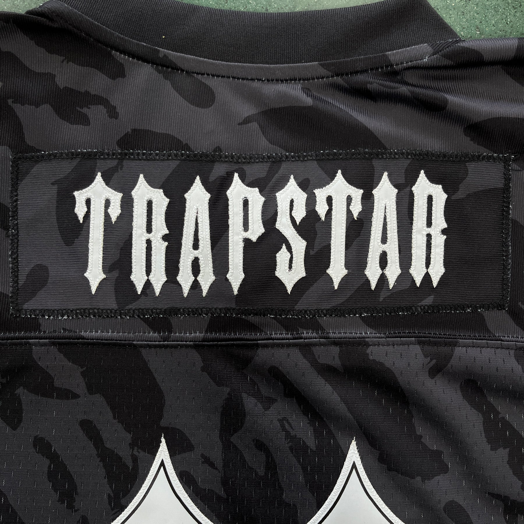 Camisa Trapstar “Football Jersey Camo 22”