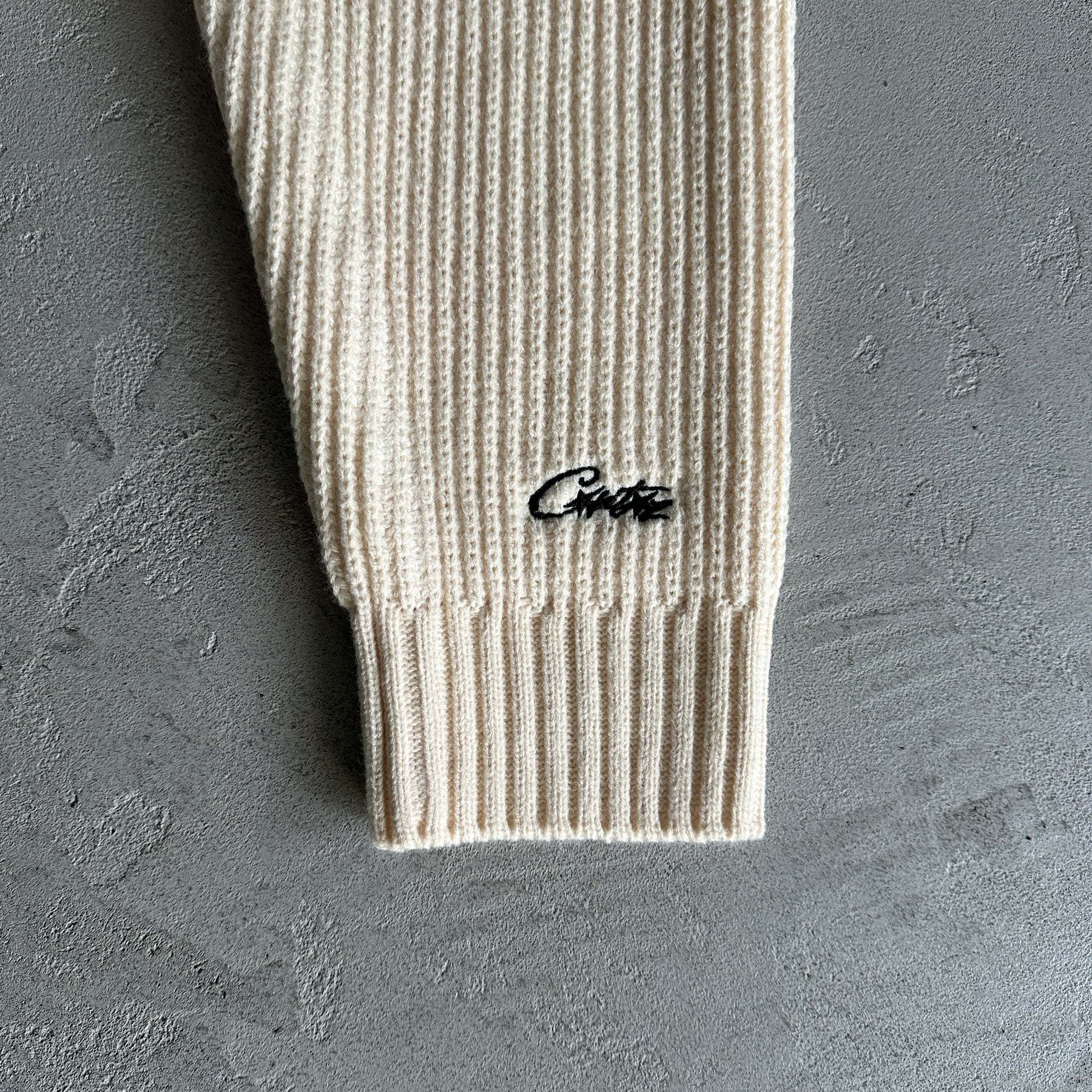 Sueter Corteiz “St Knit” ( Branca )