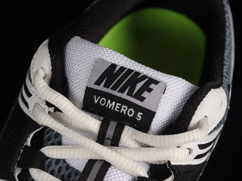 Vomero 5 “Dark Violet"