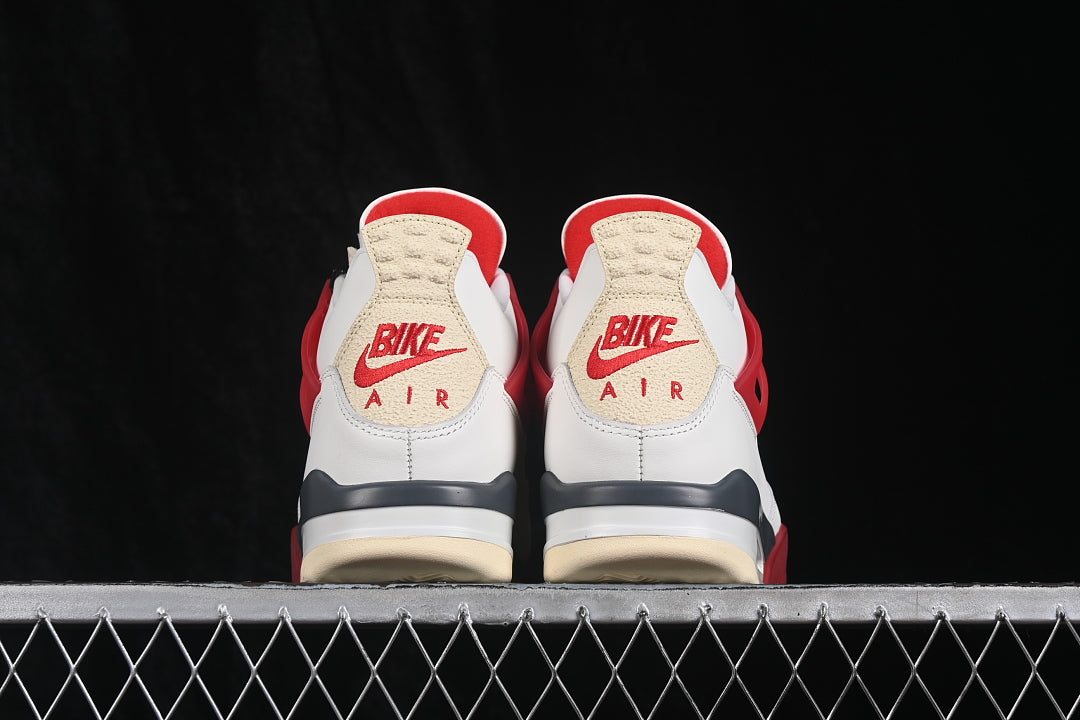 Air jordan 4 x Sylvester “Brick After Brick”