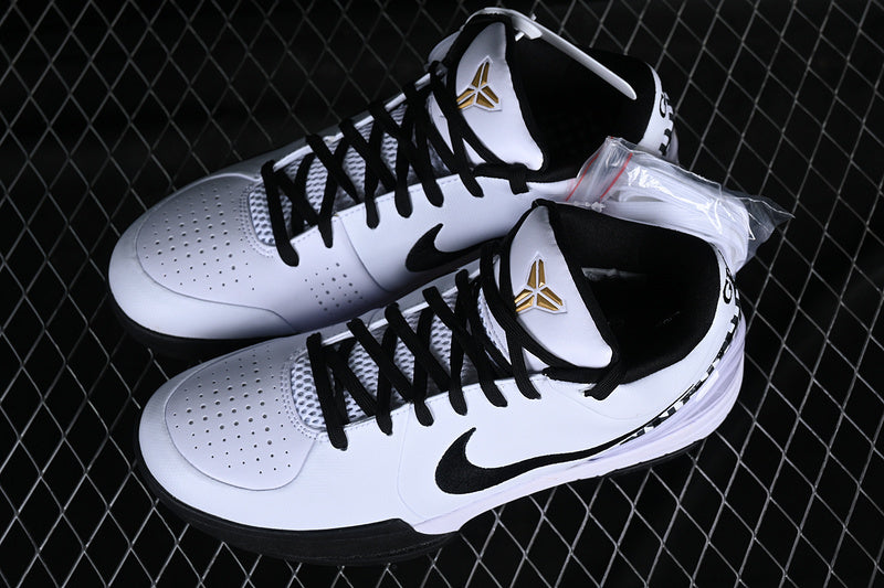 Nike Kobe 4 “Metallic Gold”