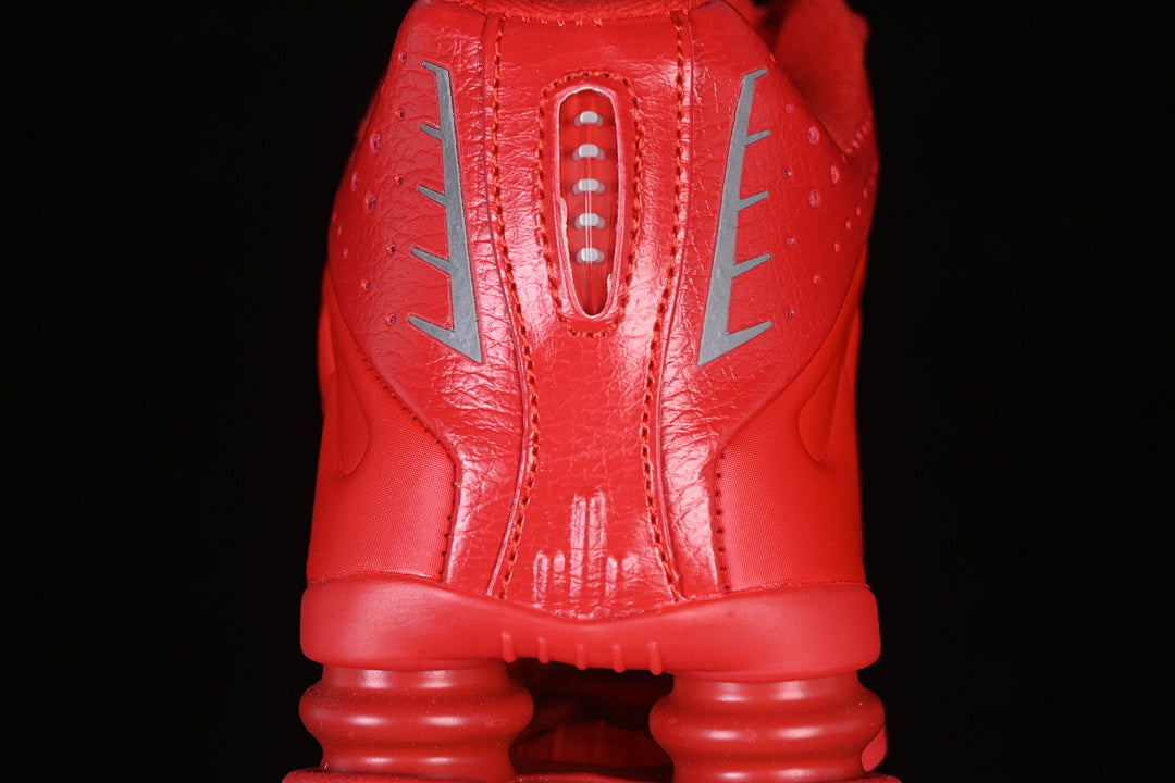 Nike Shox “Gym Red Metallic Silver”