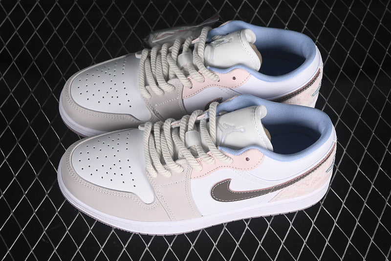 Air Jordan 1 Low "Light Soft Pink”