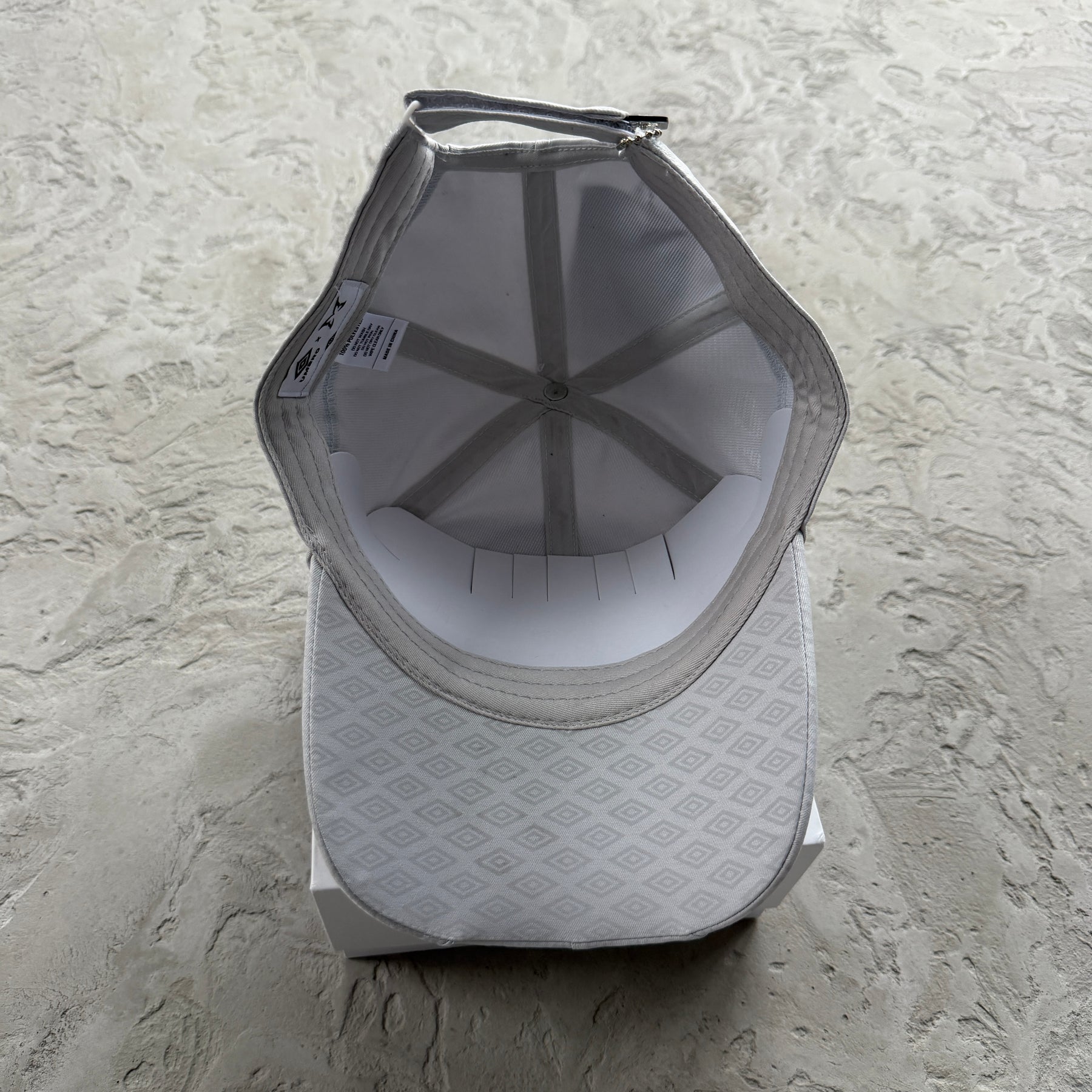 Boné Mertra “Reflective Technical Cap”