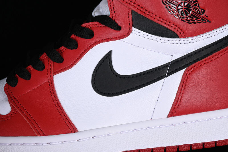 Jordan 1 High “Chicago”