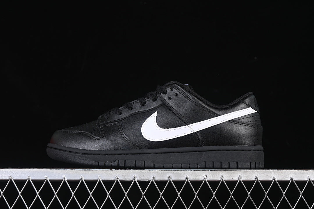 Dunk “Black White Swoosh”