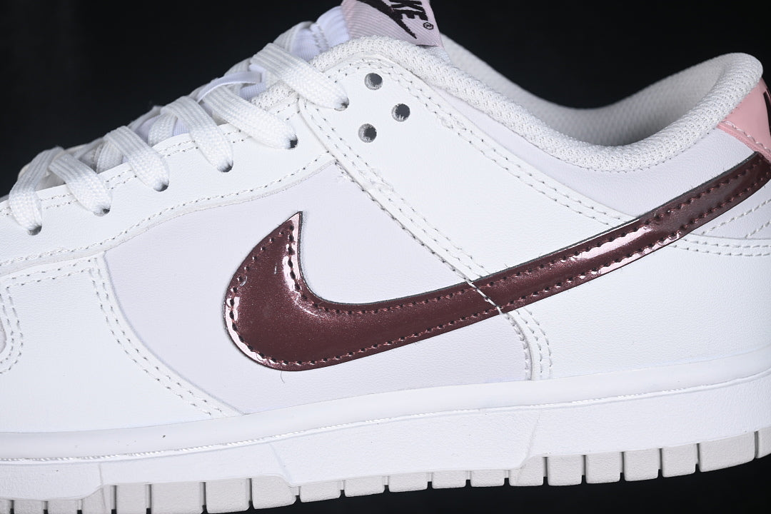Dunk “Plum Chalk”