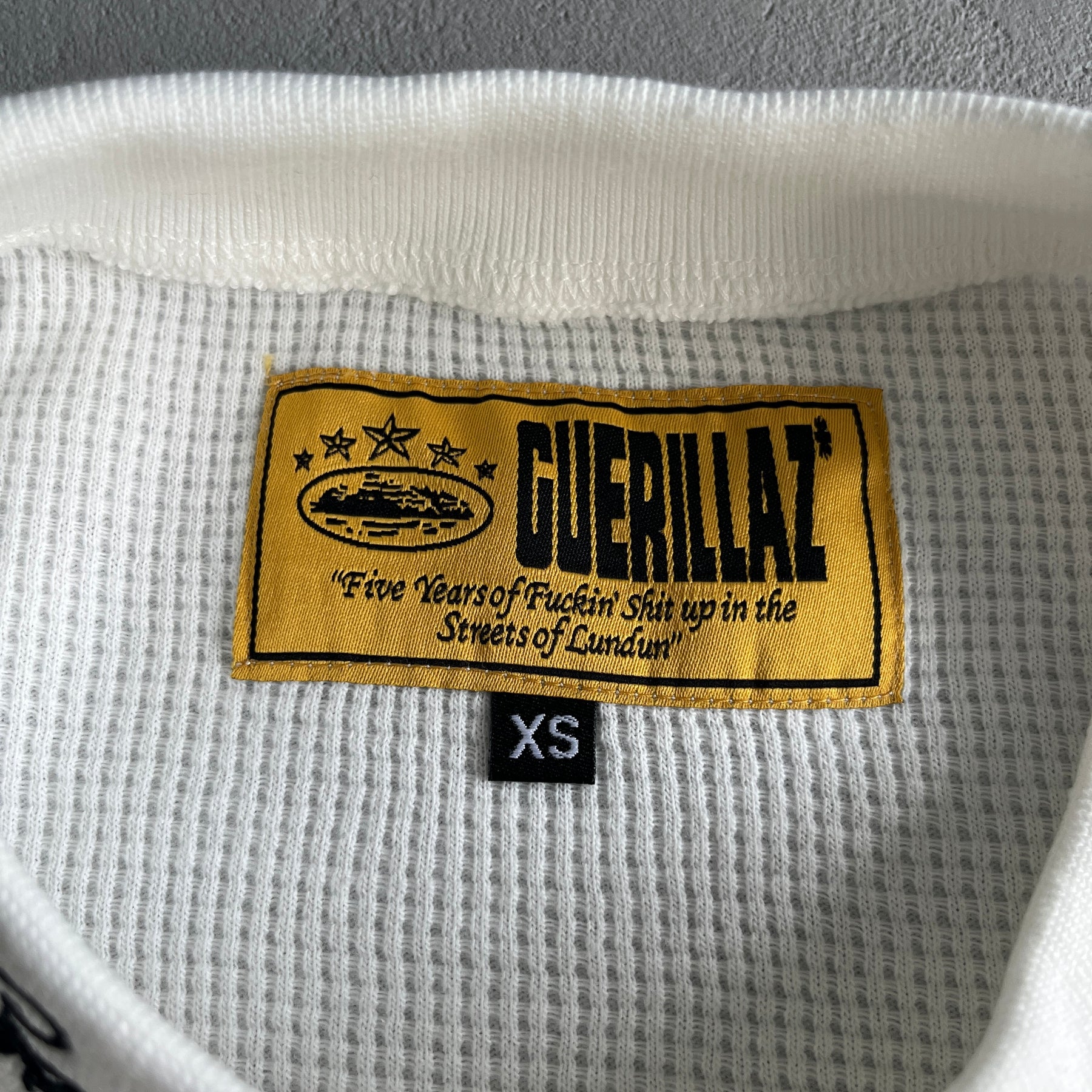 Sueter Corteiz “Alcatraz Anniversary” ( Branca )