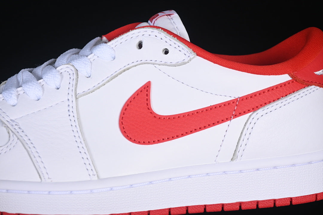 Air Jordan 1 Low “University Red”