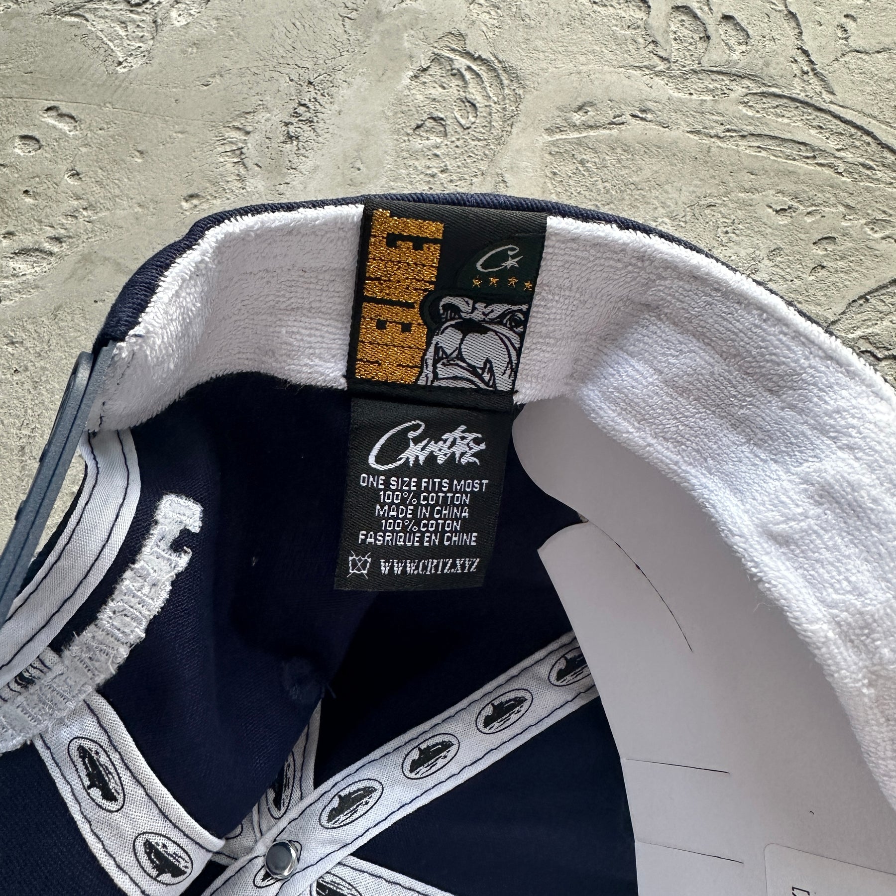 Boné Corteiz “Cola”