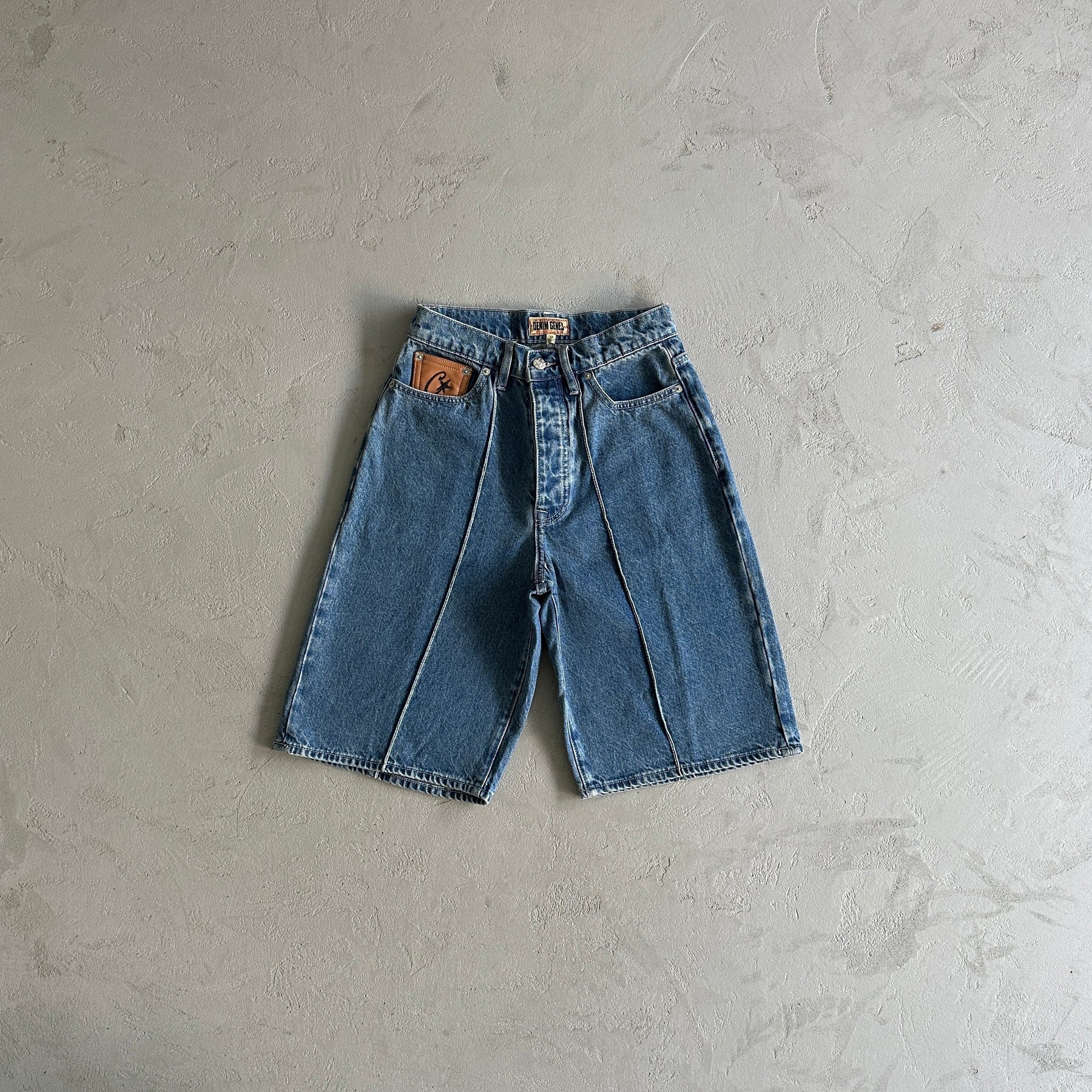 Shorts Corteiz “Denim Genes” ( Cinza )
