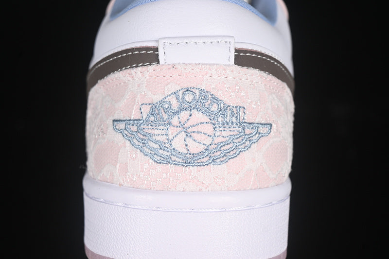 Air Jordan 1 Low "Light Soft Pink”