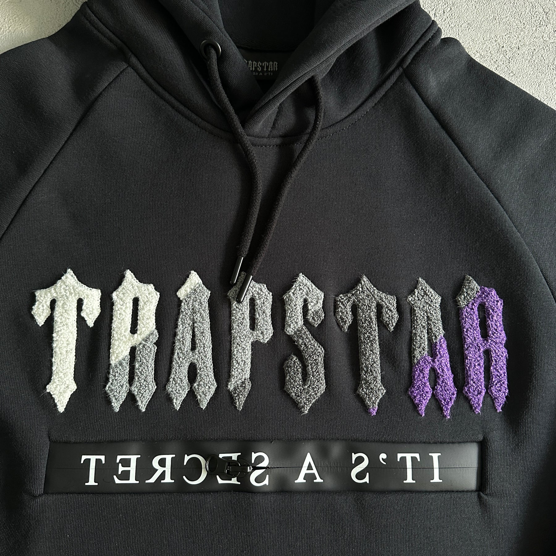 Conjunto Trapstar “Decdoded Chenille 2.0”