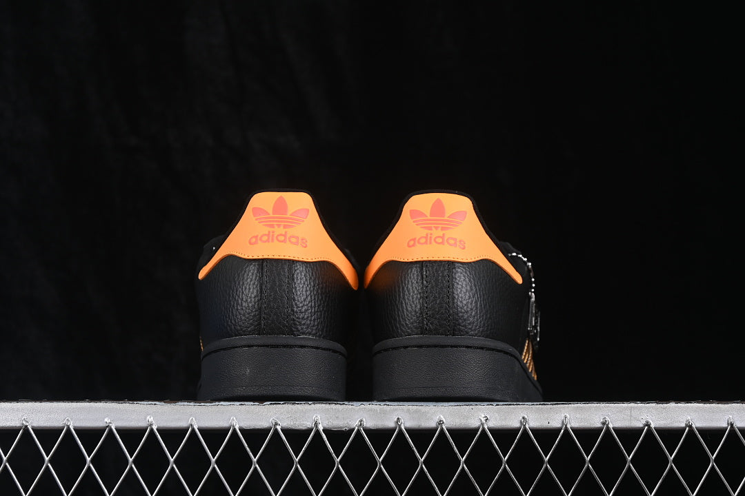 Adidas Campus “Superstar II Black Crew Neck Orange”