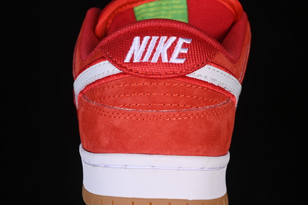 Dunk “Ishod Wair University Red”