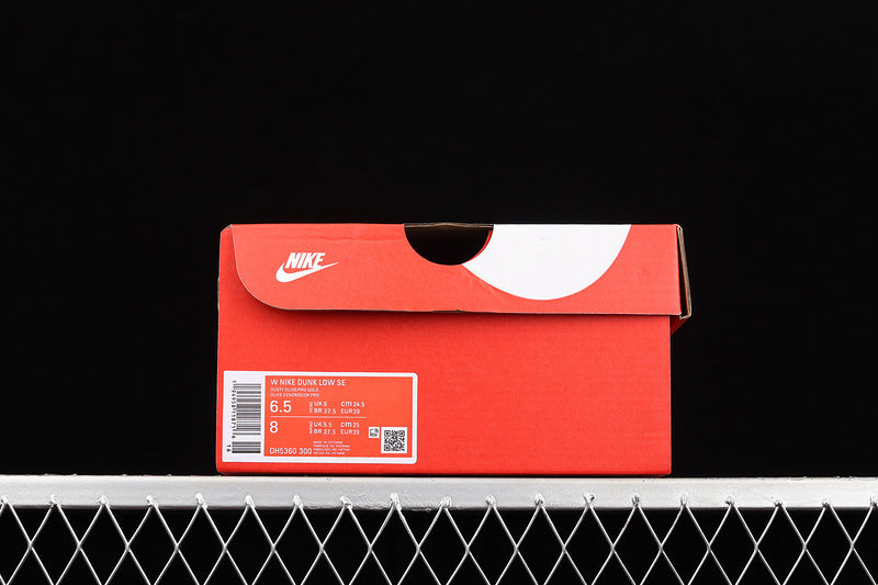 Dunk “Dusty Olive”