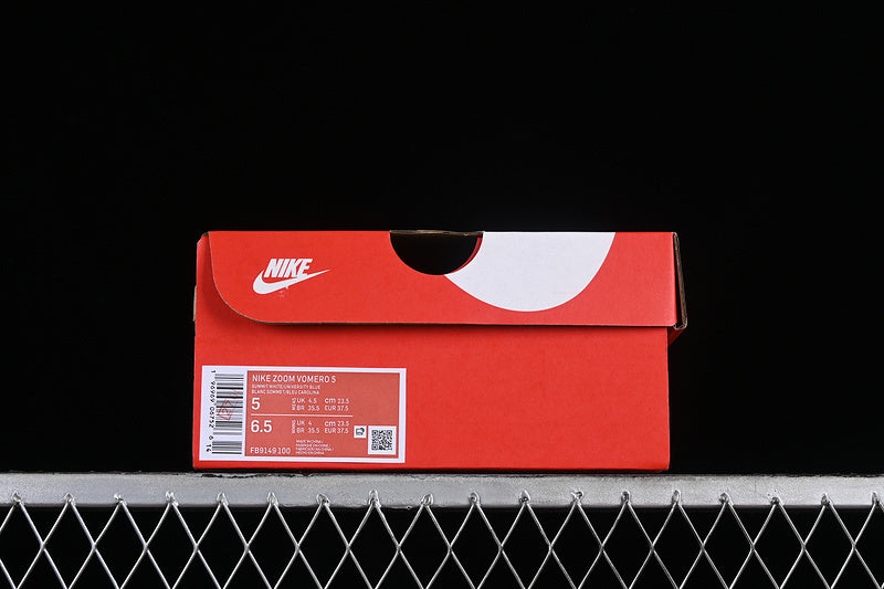 Vomero 5 “Photon Dust"