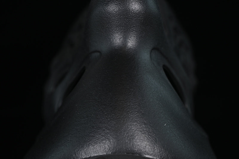 Yeezy Foam Runner “Ararat Black”