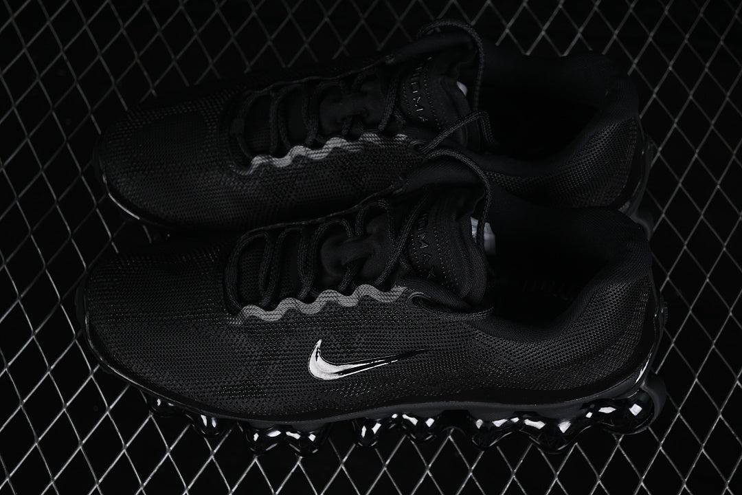 Air Liquid Max ”Triple Black”