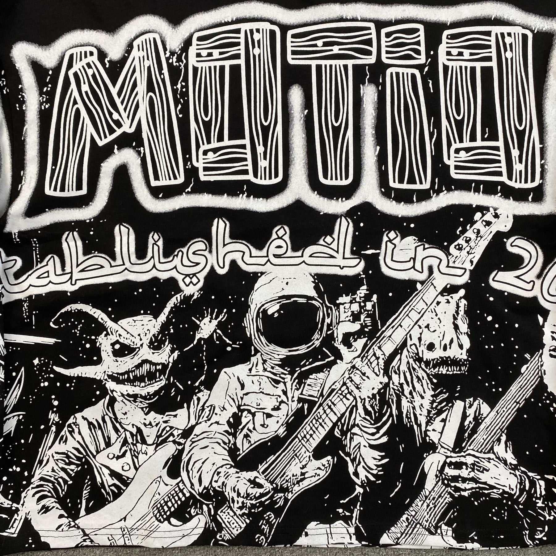 Sueter Mixed Emotion “Astro”