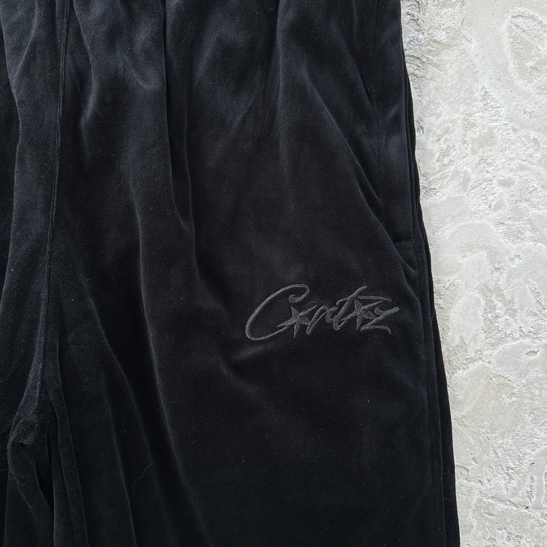 Conjunto Corteiz “Valvet Track”