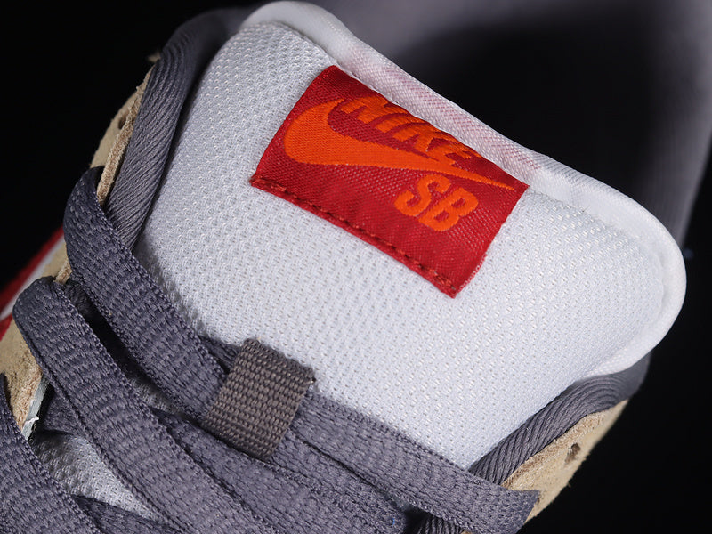 Dunk “Varsity Crimson”