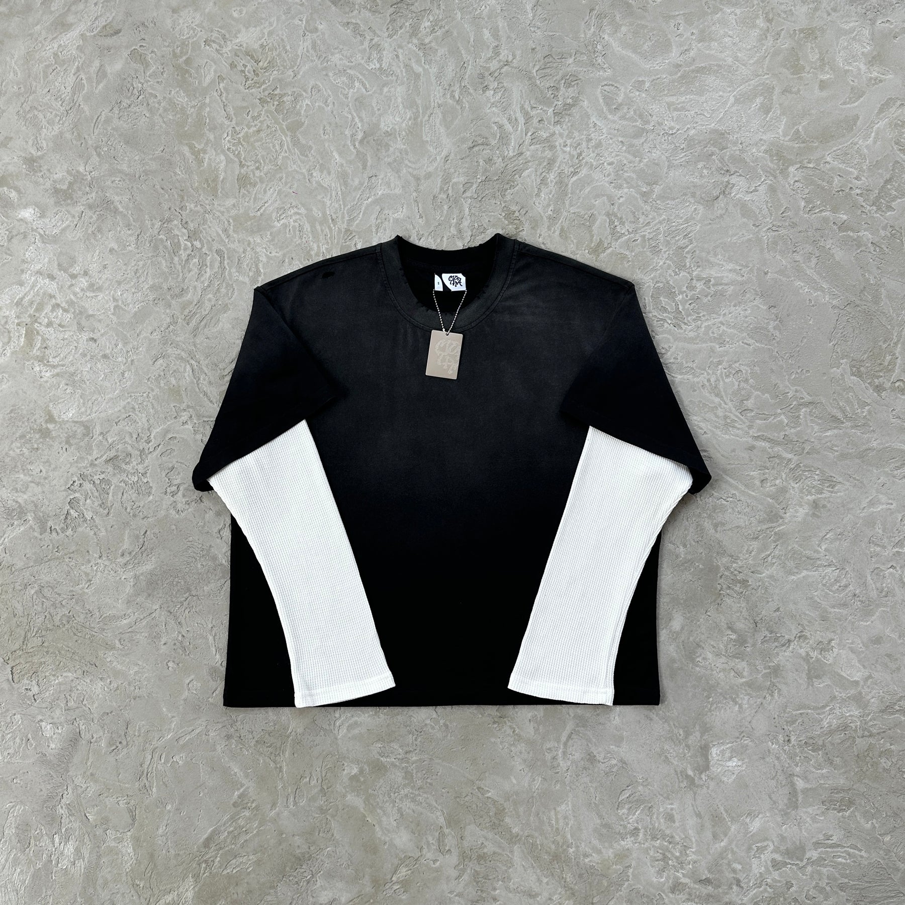 Camisa Mertra Manga longa “Fake Two-Piece” ( Preto )