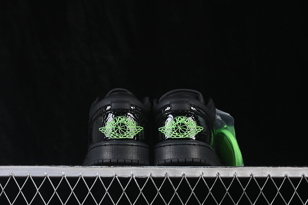 Air Jordan 1 Low "Black Croc”