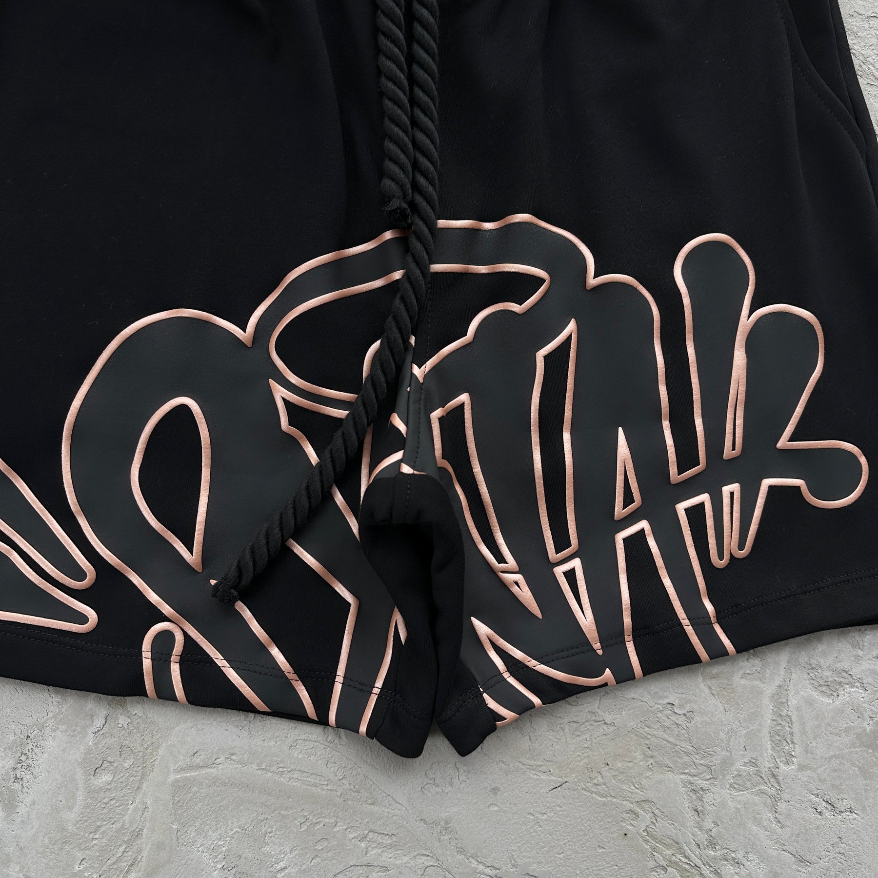 Conjunto Syna World Verão ( Preto e Dourado )