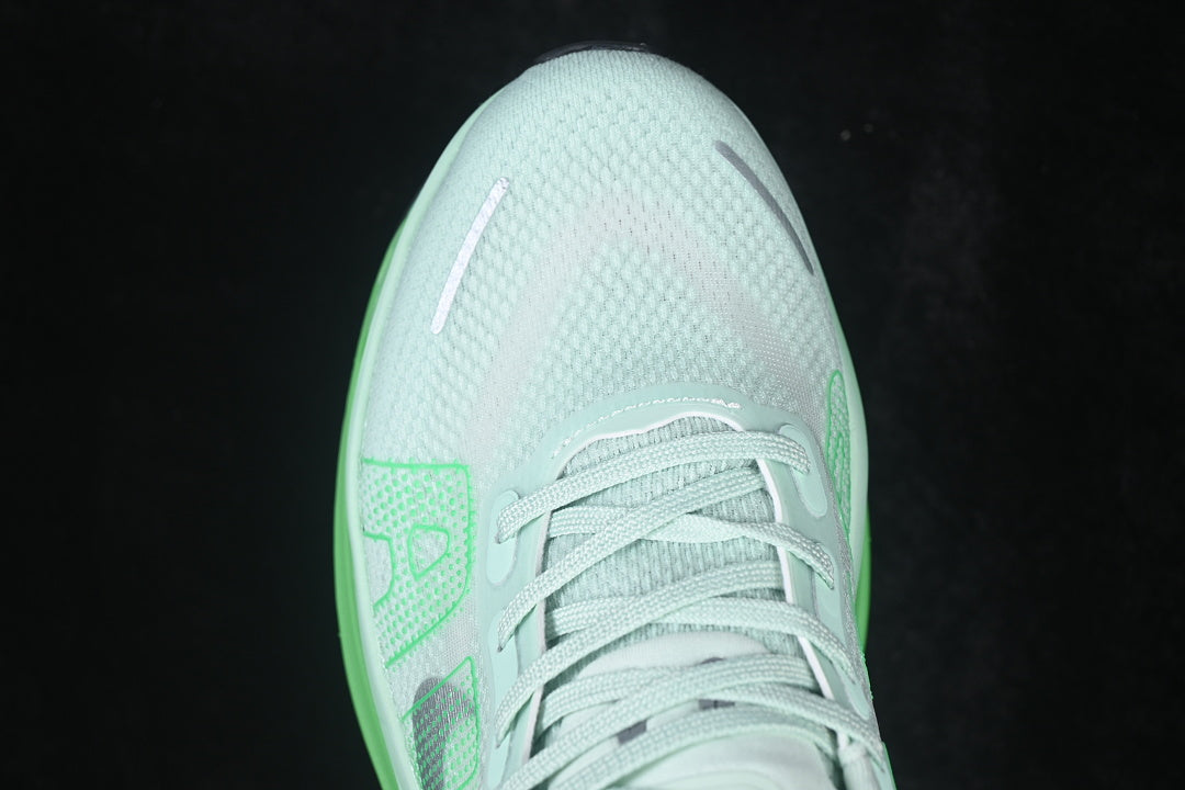 Nike Vomero “Cucumber Calm”