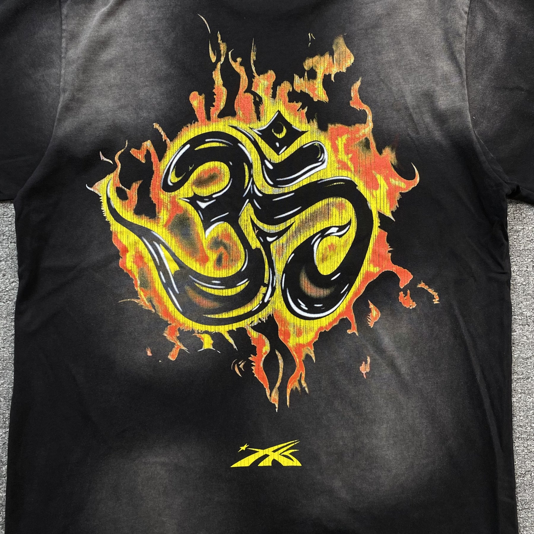 Camisa Hellstar “Reach Your Inner Peace”